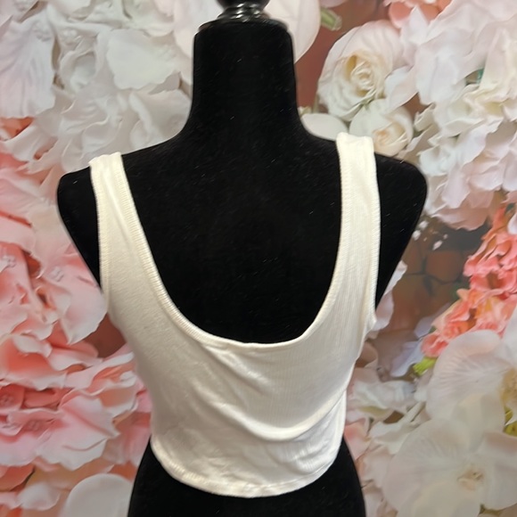 worn a couple times. great quality. veronica top from garage. - Picture 2 of 3